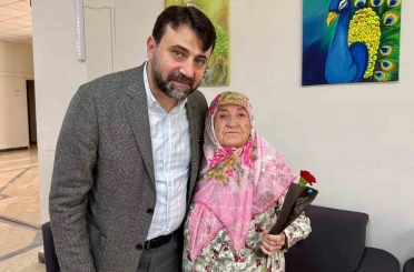 AK Parti heyetinden Anneler Günü’nde huzurevi ziyareti 
