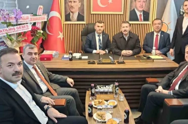 AK Parti heyetinden ilçe başkanlığına ziyaret 
