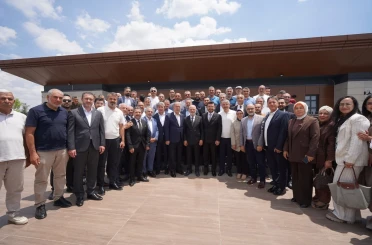 AK Parti Kayseri Teşkilatı, görevdeki 500. gününü istişare toplantısıyla taçlandırdı 