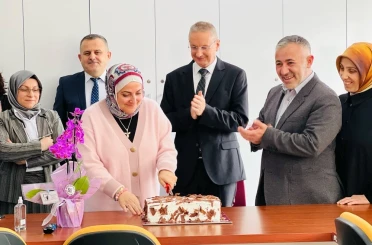AK Parti öğretmenleri unutmadı 