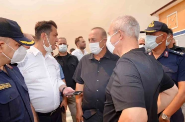 AK Partili Çavuşoğlu’ndan Alanya’daki yangınla ilgili açıklama: "An itibarıyla iyiye gidiyor ama poyraz çok güçlü esiyor" 