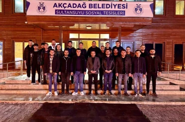 Akçadağ Belediye Başkanı Ulutaş sahurda gençlerle buluştu 