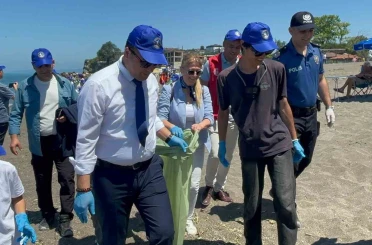 Akçakoca’da sahiller için el ele 