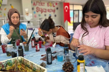 Akdeniz Belediyesinden anneler ve kızlarına kamp sürprizi 