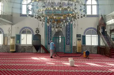 Akdeniz’de ibadethaneler mobil ekiple temizleniyor
