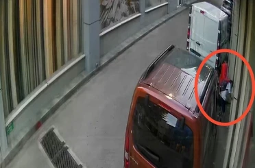 Akran zorbalığı kameraya böyle yansıdı 
