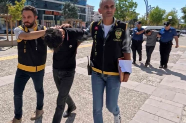 Aksaray’da 2’si polis 4 kişinin yaralandığı olayda gözaltına alınan baba ve oğlu serbest kaldı 