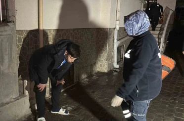 Aksaray’da apartmanda yangın paniği: 6 kişi dumandan etkilendi 
