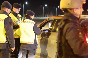 Aksaray’da jandarma ekipleri uygulamalarını sürdürüyor 