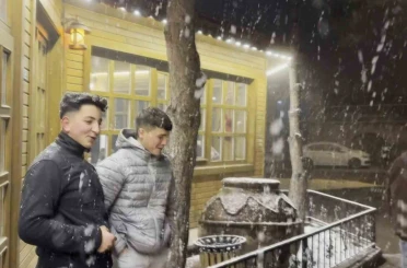 Aksaray’ın Güzelyurt ilçesinde kar yağışı etkili oluyor 