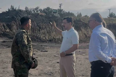 Akyaka Kaymakamı Demirtaş, Ermenistan sınırındaki demiryolu yenileme çalışmalarını yerinde inceledi 