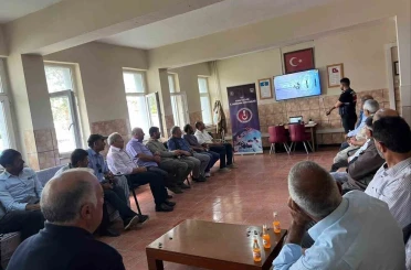 Akyaka’da muhtar ve azalara siber eğitimi 