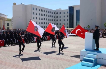 Akyurt Polis Meslek Yüksekokulu’nda mezuniyet coşkusu 
