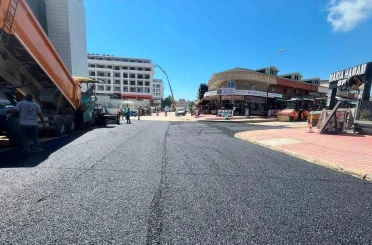 Alanya Belediyesi’nden sıcak asfalt çalışması 