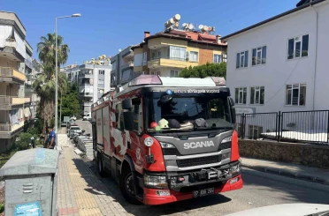 Alanya’da apartman dairesinde çıkan yangın korkuttu 