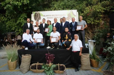 Alanya’da keçiboynuzu hasat şenliği ve coğrafi tescil belge töreni 