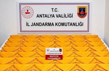 Alanya’da otel odasında 537 bin 600 kullanımlık uyuşturucu madde ele geçirildi 