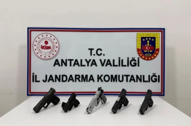 Alanya’da ruhsatsız silah operasyonu 