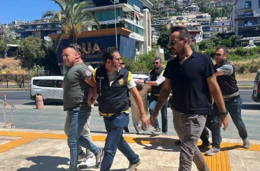 Alanya’da tartışma cinayetle bitti: 1 ölü, 3 şüpheli adliyeye sevk edildi 