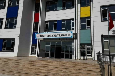 Alaplı’da öğrenciler okul yolunun tamamlanmasını bekliyor 