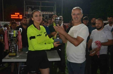 Alaplı’da Şehitler anısına futbol turnuvası düzenlendi 