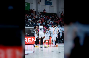 Aliağa Petkimspor ligde kaldı 