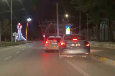 Alkollü sürücü ile polisin nefes kesen kovalamacası kamerada 