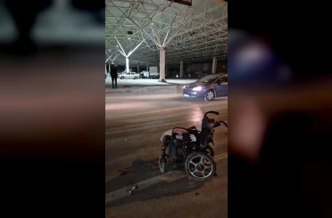 Alkollü sürücünün çarptığı engelli adam yaralandı 