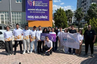 ALKÜ’lü genç tiyatrocular bölge finallerinde şampiyon olup yarı finale yükseldi 