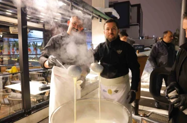 Alpedo’dan soğuk kış akşamı 1 ton ücretsiz salep ikramı 