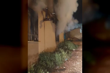 Alrınözü’de ev yangını 
