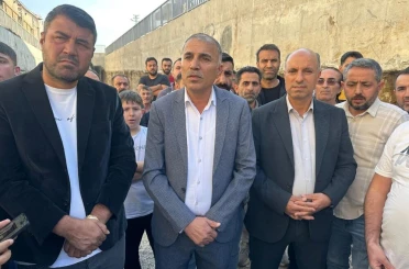 Alt geçit bitmeyince "bitme" noktasına gelen esnaf isyan etti 