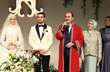 Altay ailesinin mutlu günü