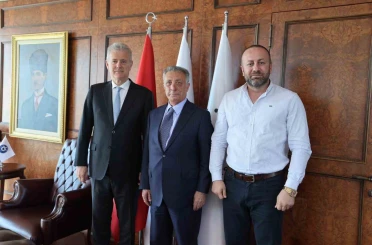 Altay’da Başkan Sinan Kanlı, Ahmet Nur Çebi ve Mahmut Özgener buluştu 