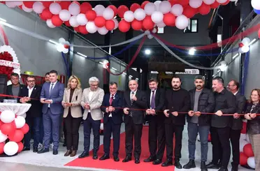 Altıeylül Belediyesi’nin araç bakım ve onarım tesisi hizmete açıldı
