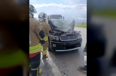 Altınözü’de cipin motoru alevlere teslim oldu 