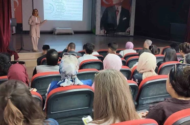 Altıntaş’ta öğretmen eğitimi dijital ekosistemi projesi tanıtım faaliyeti gerçekleştirildi 