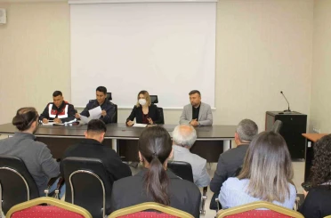 Altıntaş’ta okul güvenliği üzerine değerlendirme toplantısı 