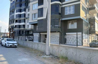 Alzaymır hastası kadın 5. kattan düşerek hayatını kaybetti 
