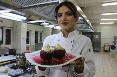 Amasya’da 2 bin yıldır yetiştirilen meyveden yapılan tatlı: Elma tatlısı 