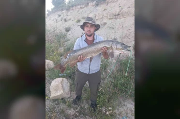 Amatör balıkçıdan 112 santimetrelik av 