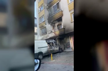 Ankara’da gece çıkan yangında dükkan, minibüs ve daire zarar gördü 