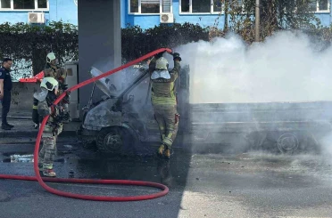 Ankara’da kamyonet yangını 