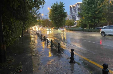 Ankara’da sağanak yağış etkili oldu 