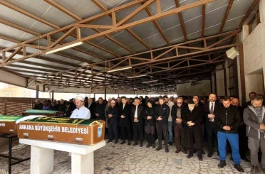 Ankara’daki otobüs kazasında hayatını kaybeden 4 kişi son yolculuğuna uğurlandı 