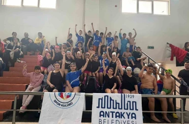 Antakya Belediyesi’nin sporcuları madalyaları topladılar 