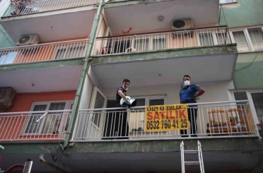 Apartmandaki kötü kokunun sebebi görenleri şok etti