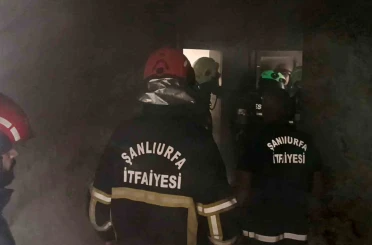 Apartmandan yükselen duman ekipleri alarma geçirdi 