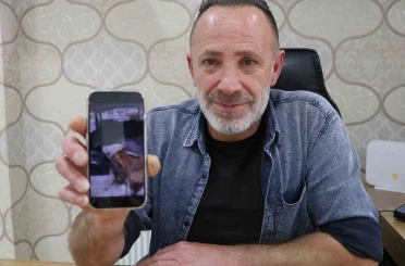 Aracın bagajındaki buzağıyı görünce merakla yaklaştı, gördüğü manzara karşısında şaşkınlığını gizleyemedi 