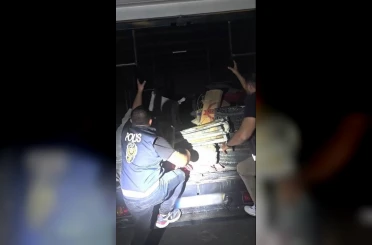 Aracın fan ve klima düzeneğinin içerisinde 11 düzensiz göçmen çıktı 